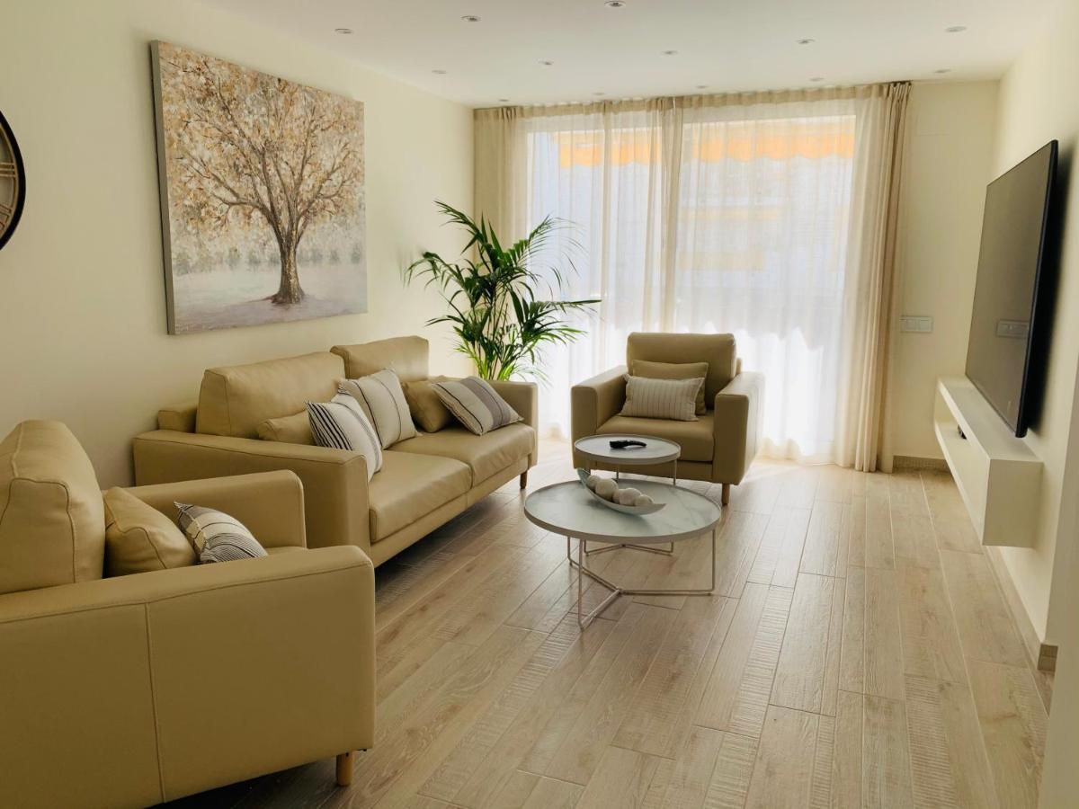 Sitges Spaces Oasis Suites- 4 Bedroom, 4 Ensuite Bathrooms, Terrace, Pool, Sitges Centre Экстерьер фото